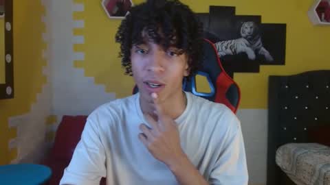 Snapshot of xion_ez chatting on 25, 9, 2025 xion_ez online show from 25, 9, 2025