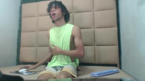 Snapshot of xion_ez chatting on 6, 10, 2025 xion_ez online show from 6, 10, 2025