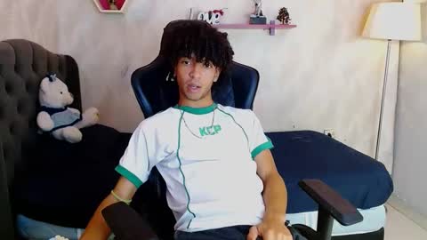 Snapshot of xion_ez chatting on 11, 10, 2025 xion_ez online show from 11, 10, 2025