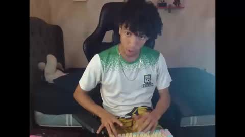 Snapshot of xion_ez chatting on 14, 10, 2025 xion_ez online show from 14, 10, 2025