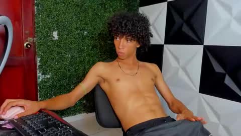 Snapshot of xion_ez chatting on 20, 10, 2025 xion_ez online show from 20, 10, 2025