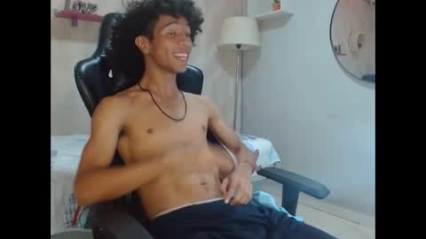 Snapshot of xion_ez chatting on 27, 10, 2025 xion_ez online show from 27, 10, 2025