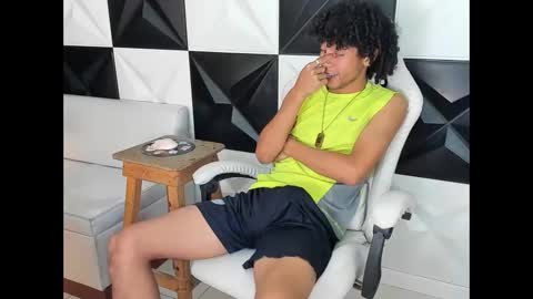 Snapshot of xion_ez chatting on 14, 11, 2025 xion_ez online show from 14, 11, 2025