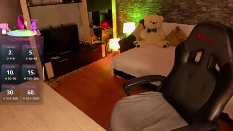 Lara online show from 21, 11, 2025