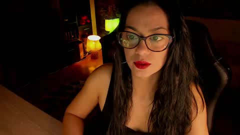 Snapshot of xlaracroftx chatting on 1, 5, 2026 Lara online show from 1, 5, 2026