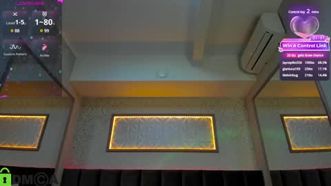 Snapshot of xlindamilfx chatting on 31, 12, 2024 Linda online show from 31, 12, 2024