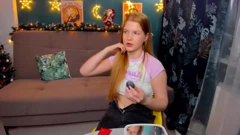 Snapshot of xloe_queen chatting on 9, 12, 2024 Chloe online show from 9, 12, 2024