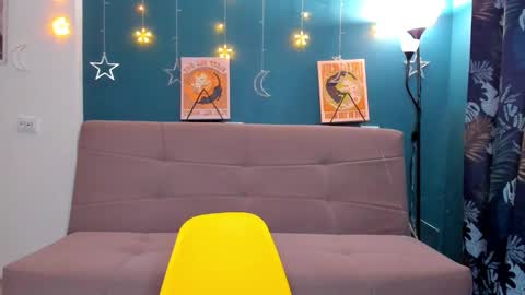 Snapshot of xloe_queen chatting on 23, 1, 2025 Chloe online show from 23, 1, 2025