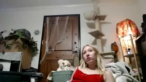 xmckennalynn online show from 11, 11, 2025