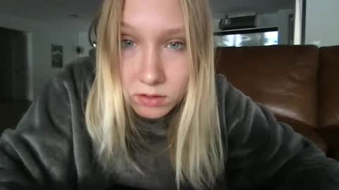 xmckennalynn online show from 17, 11, 2025