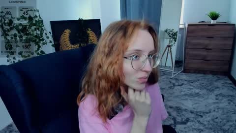 Snapshot of xo_lil_dream chatting on 16, 10, 2025 Kylie online show from 16, 10, 2025
