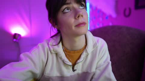 Bella Bondai online show from 21, 1, 2025