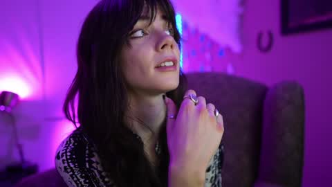 Bella Bondai online show from 29, 1, 2025