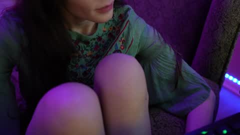 Bella Bondai online show from 1, 2, 2025