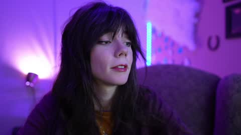 Bella Bondai online show from 4, 2, 2025