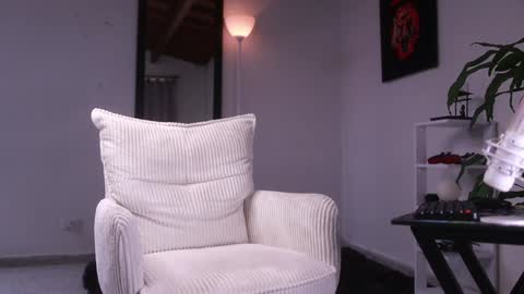 Snapshot of xomega_02 chatting on 2, 2, 2025 online show from 2, 2, 2025