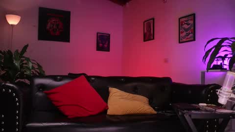 Snapshot of xomega_02 chatting on 12, 3, 2025 online show from 12, 3, 2025