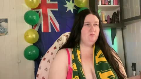 Snapshot of xopeachybaby chatting on 5, 7, 2026 xopeachybaby online show from 5, 7, 2026