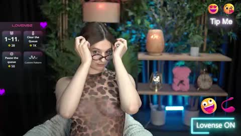 xoxo_molly online show from 11, 10, 2025