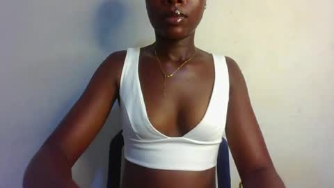 Snapshot of xoxo_sexyla chatting on 18, 6, 2026 Raya online show from 18, 6, 2026