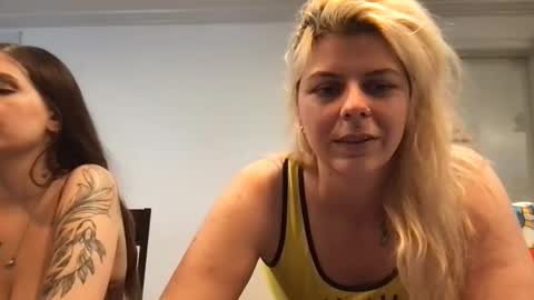 Snapshot of xoxovicbaby chatting on 18, 1, 2025 gdamnv online show from 18, 1, 2025