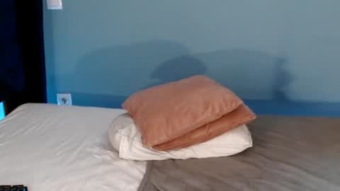 AnnaMaee online show from 8, 1, 2025