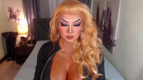 Snapshot of xshadowseductressmitchx chatting on 12, 3, 2025 Cattaleya online show from 12, 3, 2025