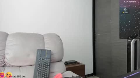 Hellen Sofia instagram hellen5546 online show from 11, 1, 2025