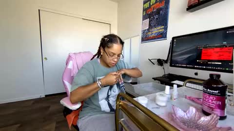 xStarGazingx online show from 9, 9, 2025