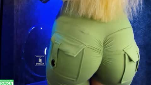 xteona online show from 9, 10, 2025