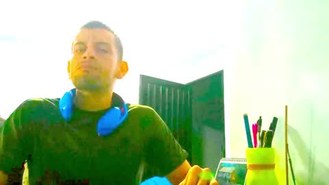 xuyeeg online show from 10, 2, 2025