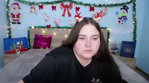 Snapshot of xx_daniella_xx chatting on 12, 12, 2024 xx daniella xx online show from 12, 12, 2024