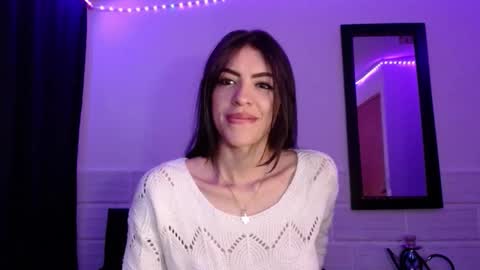 Snapshot of xx_johnson_xx chatting on 15, 11, 2025 VALE online show from 15, 11, 2025