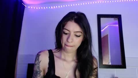 Snapshot of xx_johnson_xx chatting on 4, 3, 2026 VALE online show from 4, 3, 2026