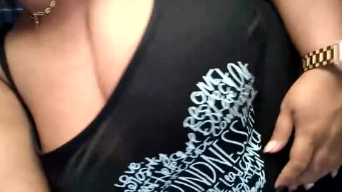 Snapshot of xxboobsiexx chatting on 21, 10, 2025 xxboobsiexx online show from 21, 10, 2025
