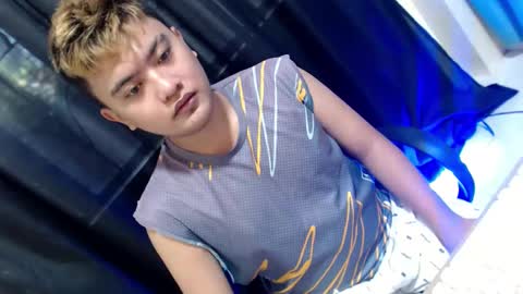 Snapshot of xxhotloyd_cummerx chatting on 30, 11, 2025 Loyd online show from 30, 11, 2025