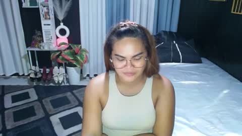 Snapshot of xxkylie_smithxx chatting on 12, 6, 2026 Kylie Smith online show from 12, 6, 2026
