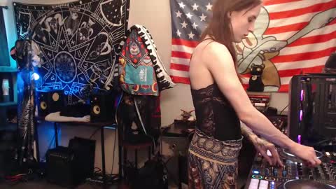 Lilith online show from 17, 9, 2025