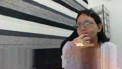  Kaycee  online show from 30, 3, 2026