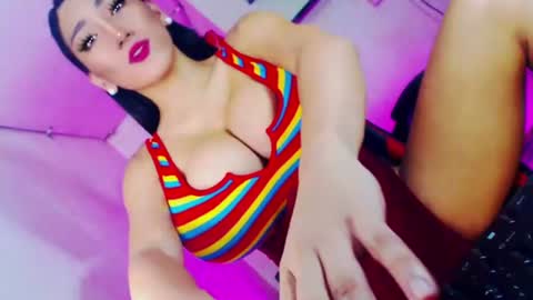 Snapshot of xxqueenjasminexx chatting on 14, 7, 2026 Jasmine online show from 14, 7, 2026