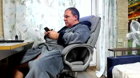 Snapshot of xxrojxx chatting on 11, 1, 2025 roki-- --  online show from 11, 1, 2025