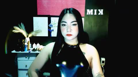 xxslutty kim online show from 19, 11, 2025
