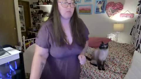 Strawberry Jane online show from 21, 2, 2025