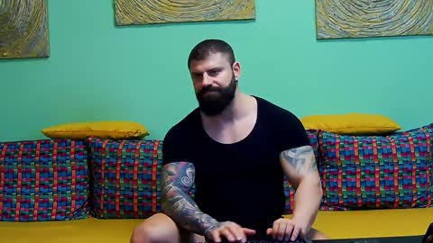 Xtream Leonard online show from 6, 2, 2025