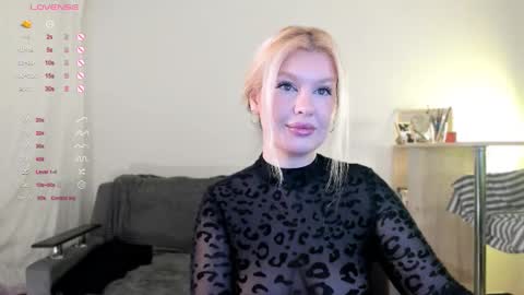 Snapshot of xxviktoryqueenxx chatting on 15, 10, 2025 Vi online show from 15, 10, 2025