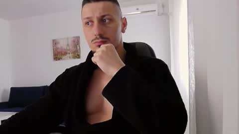 Snapshot of xxx_alejandro chatting on 4, 12, 2025 xxx_alejandro online show from 4, 12, 2025