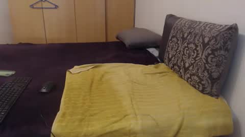 Ayanda online show from 6, 10, 2025