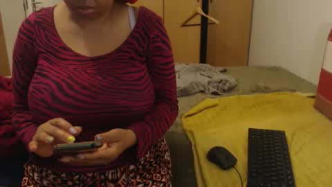 Snapshot of xxxbustybabe27x chatting on 27, 4, 2026 Ayanda online show from 27, 4, 2026