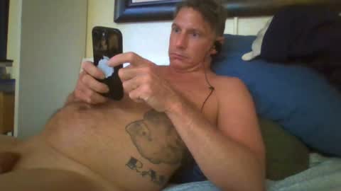 Snapshot of xxxelentdick chatting on 11, 7, 2026 deeeeznutz online show from 11, 7, 2026