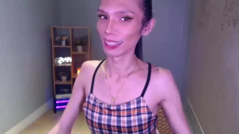 Snapshot of xxxfuckgirlyumsxxx chatting on 3, 3, 2025 Your Princess Yums online show from 3, 3, 2025